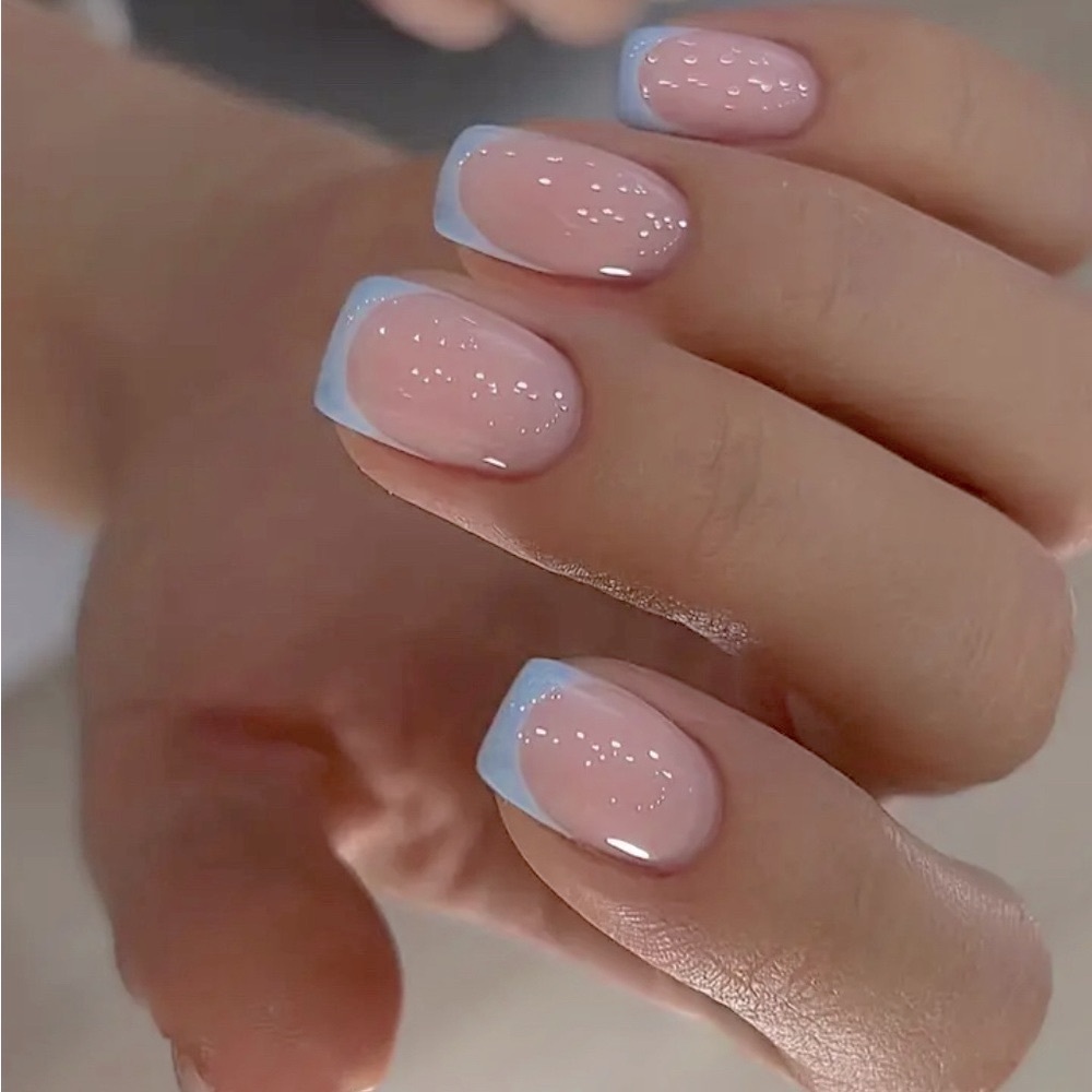 24 Pink & Blue Short Square Fake Press On Nails Kit